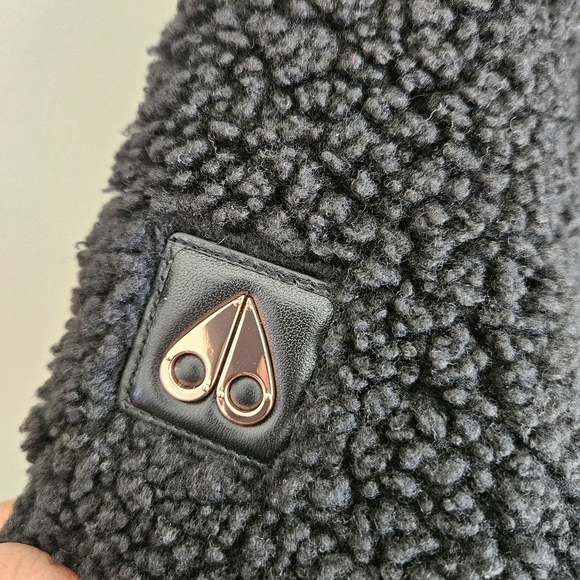Moose Knuckles Black Full Zip Hooded Sherpa Coat - Picture 9 of 16
